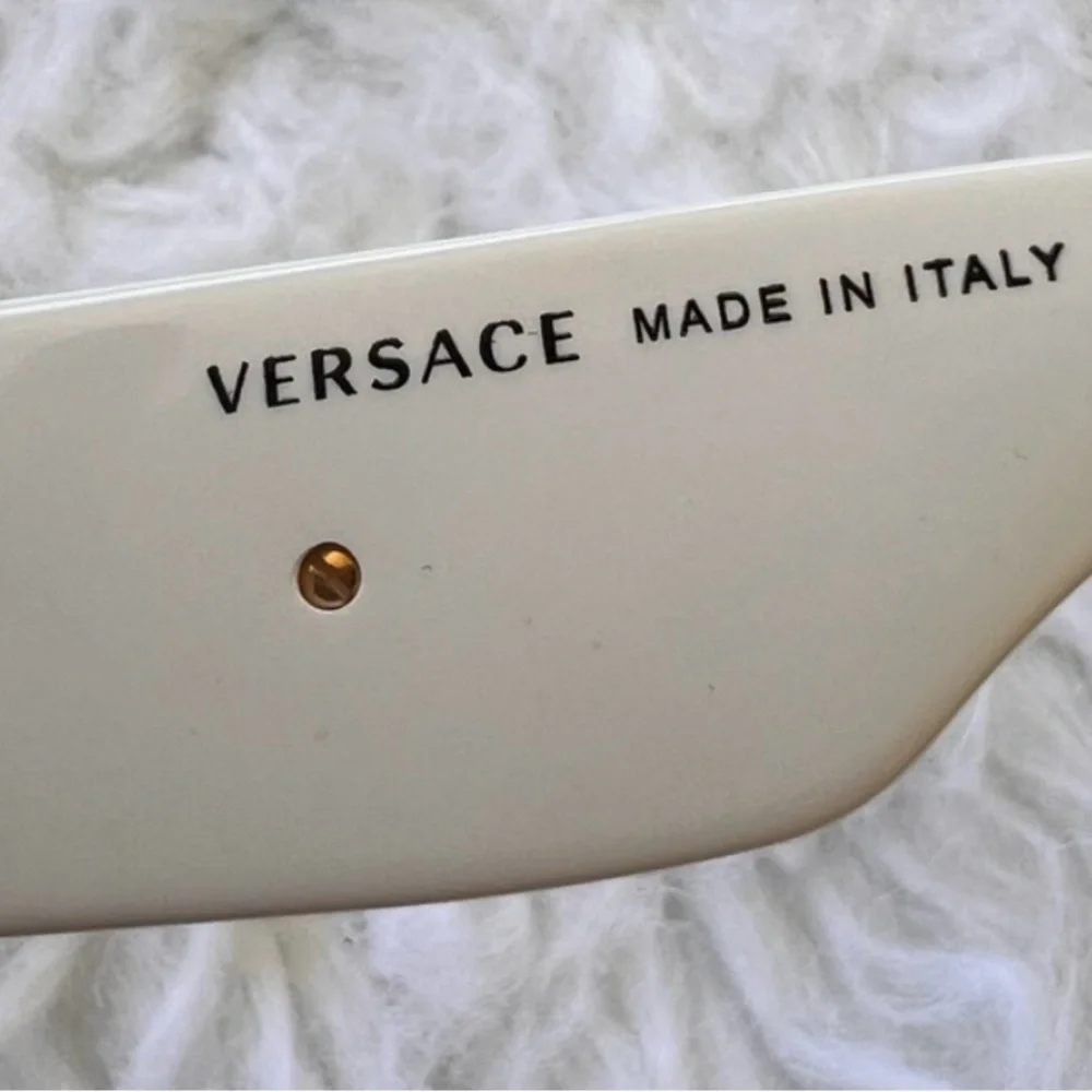 Versace White and Gold Unisex Sunglasses NWOT - Picture 5 of 5